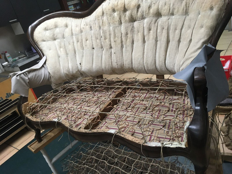 neuer Sitzaufbau mit Federn